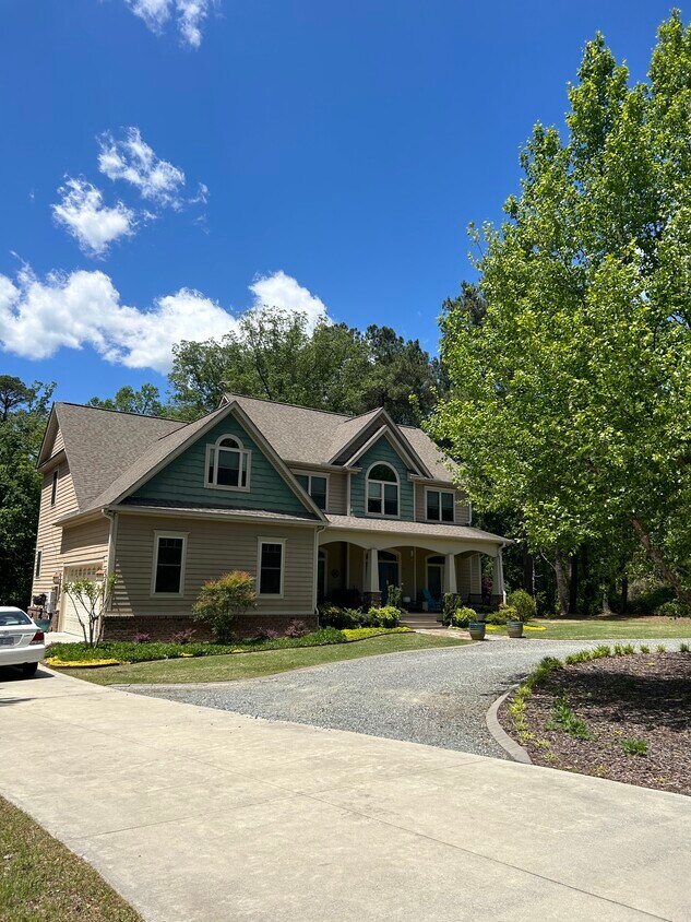 Primary Photo - 145 VINCA Dr
