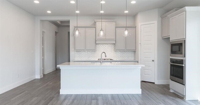 Building Photo - 547 Jefferson Dr