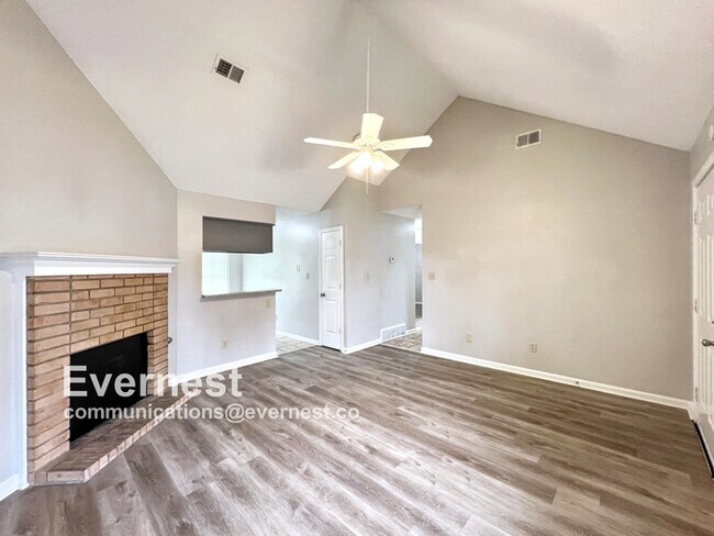 Foto del edificio - 7091 Foxhall Dr