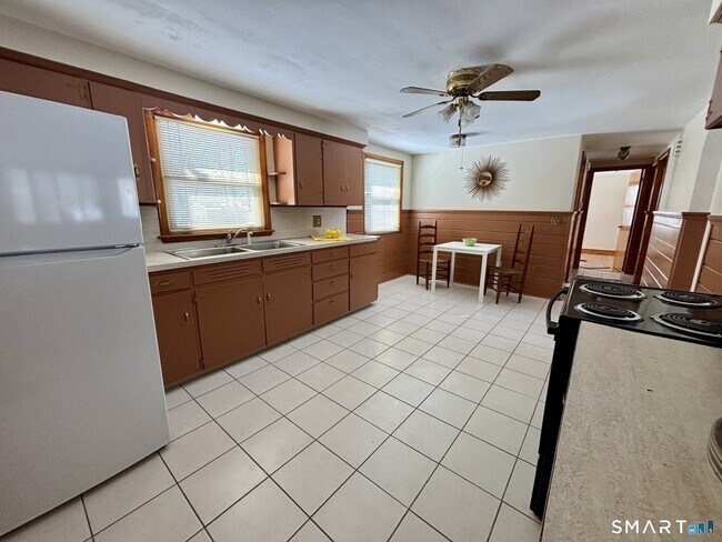 Foto del edificio - 148 Edgewood Dr