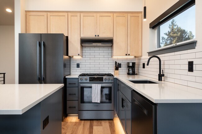 Foto del edificio - 919 NW Roanoke Ave