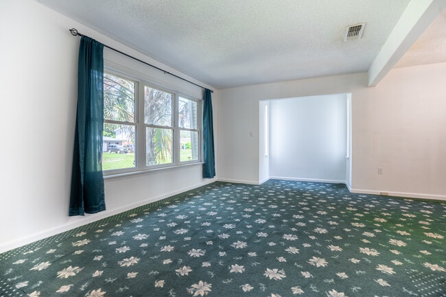 Building Photo - 24 Cinderella Ln NW
