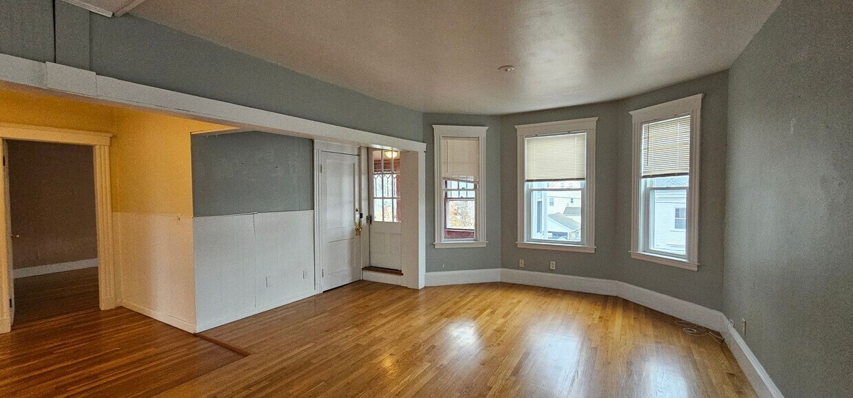 Foto principal - Incredible Value - Spacious Brighton 3-bed...