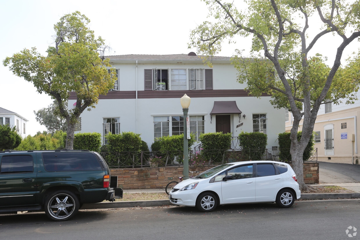 Building Photo - 630-634 Midvale Ave