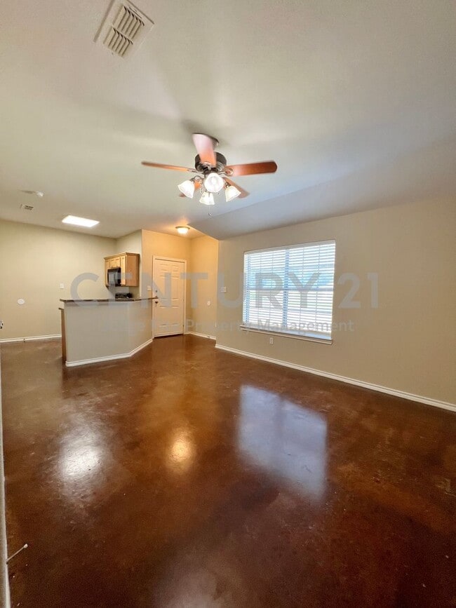 Building Photo - 120 Sunburst Ct
