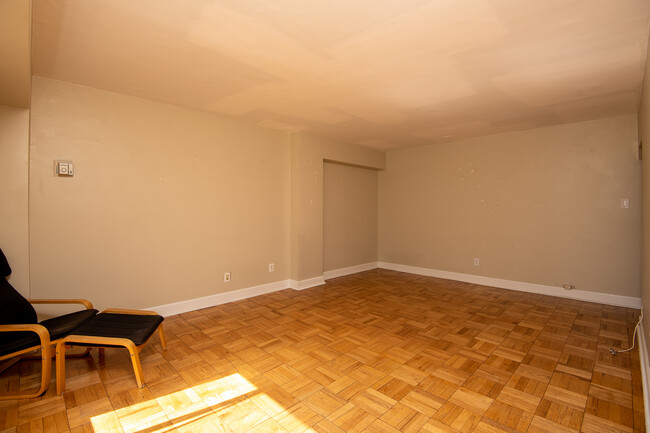 Foto del edificio - 3701 Connecticut Ave NW
