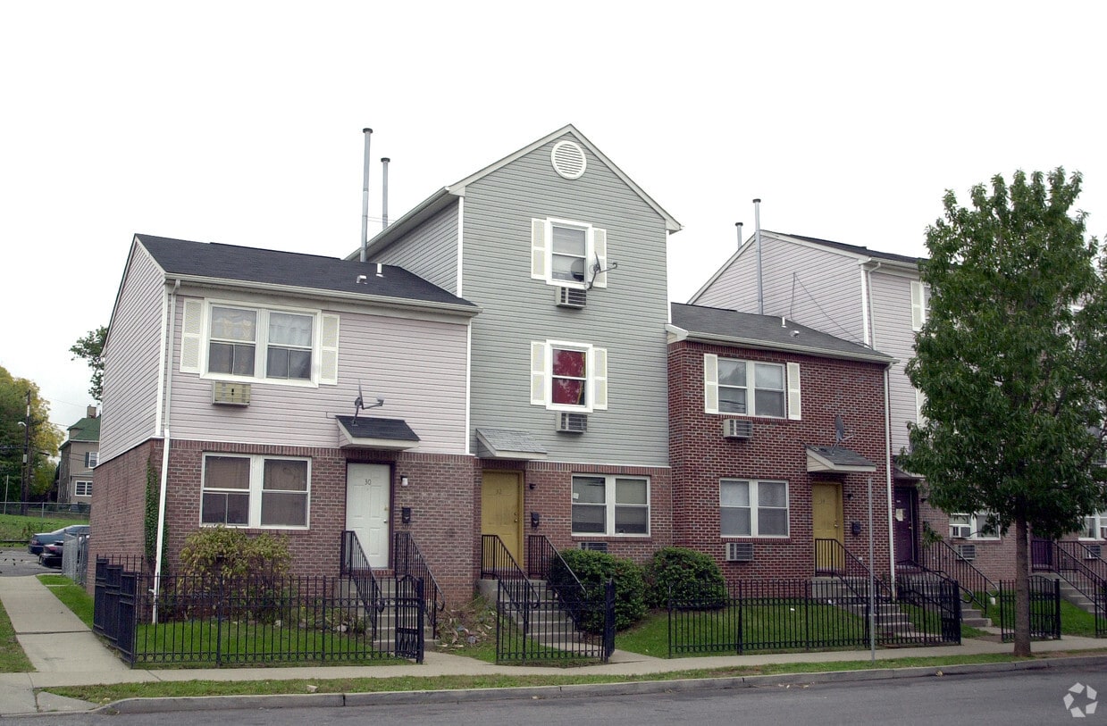 139 Ridgewood Ave, Newark, NJ 07108 Apartments in Newark, NJ