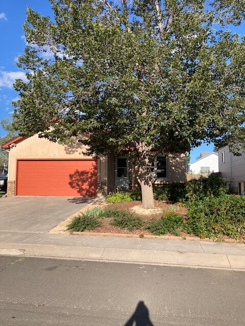 Foto del edificio - 5887 Granby Hill Dr