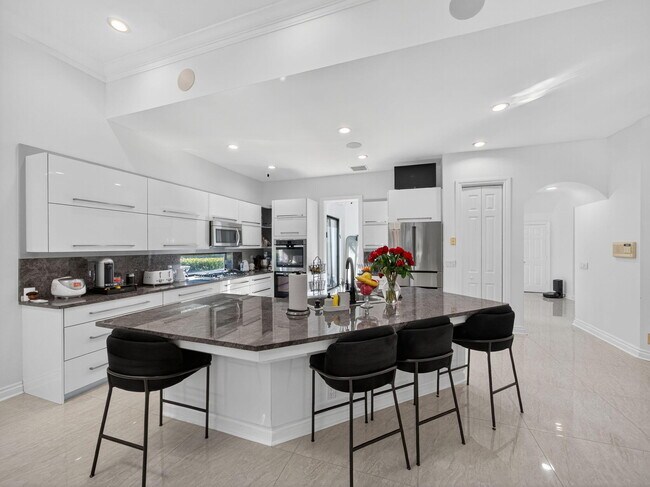 Foto del edificio - 125 Pembroke Dr