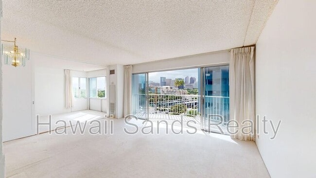 Building Photo - 710 Lunalilo St