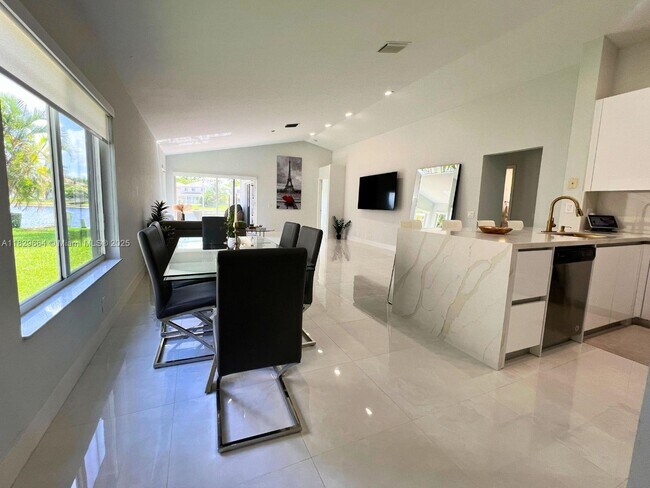 Building Photo - 4394 Mahogany Ridge Dr