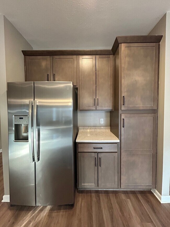 Foto del edificio - Newly Built 3-bed and 3-bath Townhome: 178th and Giles