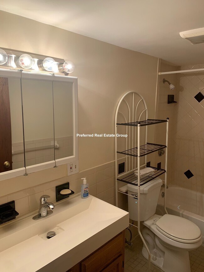 Foto del edificio - 96 Millet St