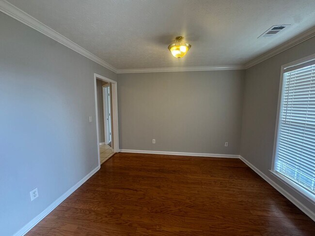 Foto del edificio - 7002 Oak Side Ct