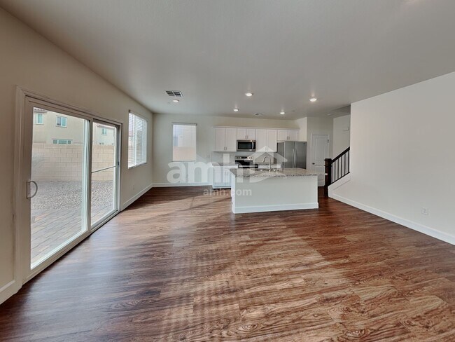 Foto del edificio - 341 Seville Ave