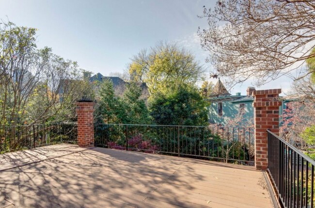 Foto del edificio - 315 Settlers Ln