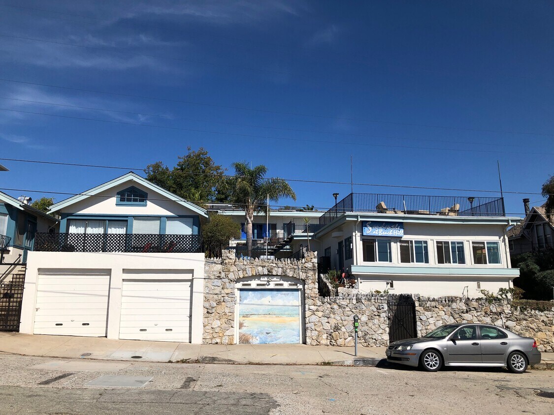 124 1st St, Santa Cruz, CA 95060 Apartments in Santa Cruz, CA