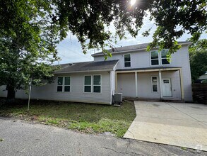 Building Photo - 3701 Derbigny St