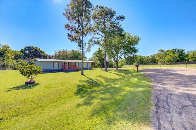 Foto del edificio - 16713 Ewing Ln