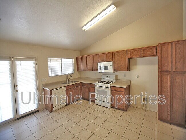 Foto del edificio - 9903 N 77th Ave