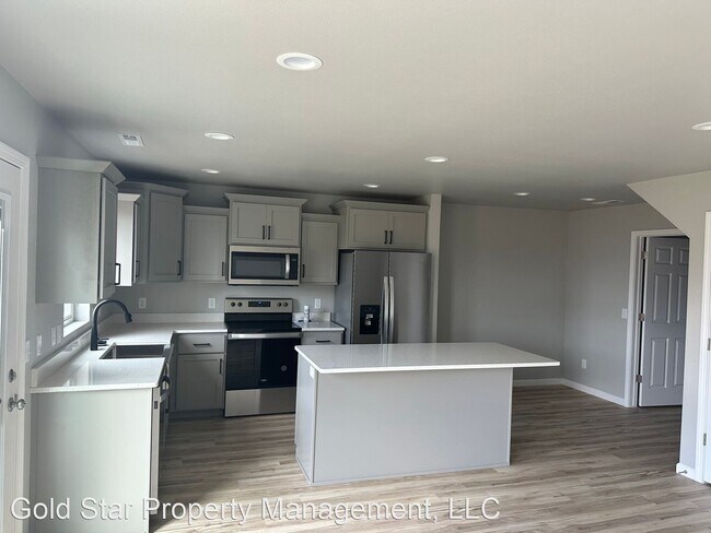 Building Photo - 3 br, 2.5 bath House - 104 Marshall Loop