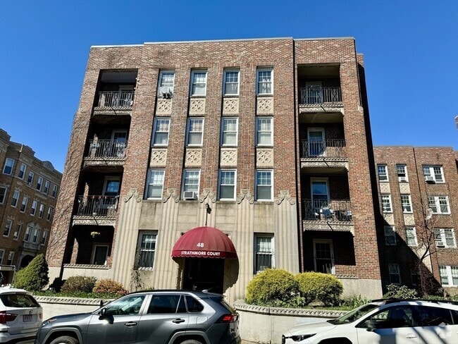 Building Photo - 48 Strathmore Rd