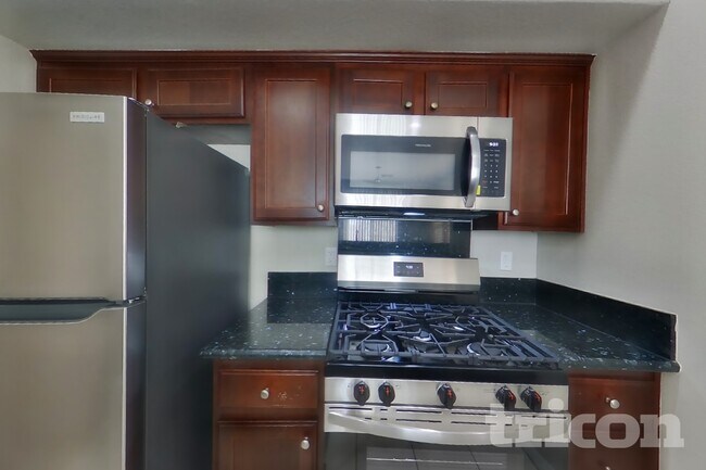 Foto del edificio - 5344 Flowing Spring St