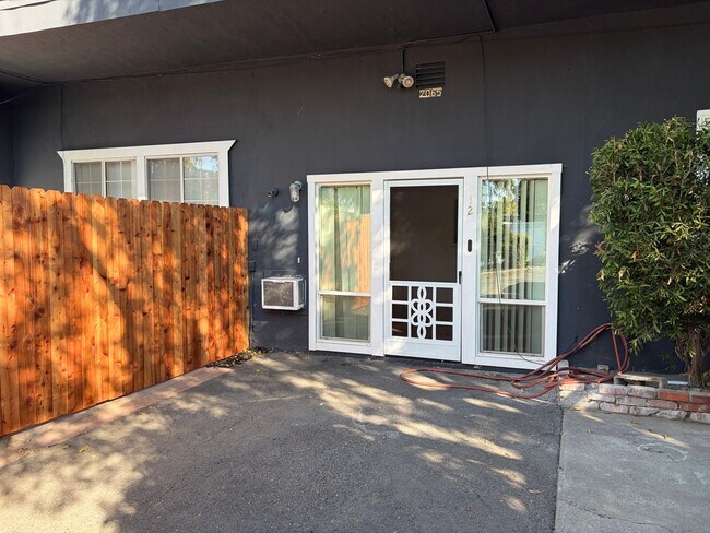 Foto del edificio - 2065 15th Ave