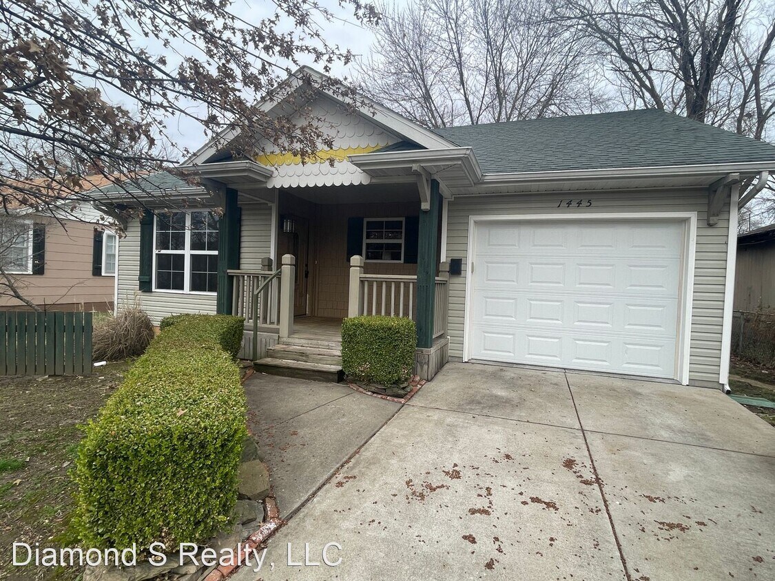 1445 E Lindberg St, Springfield, MO 65804 House Rental in Springfield, MO