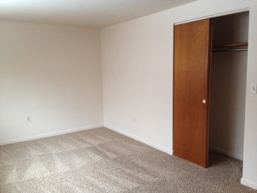 Building Photo - 918 Zimmer Ln