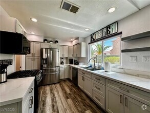 Building Photo - 41 Stone Cress Dr