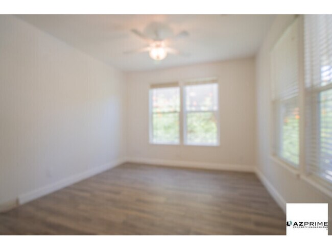 Building Photo - Experience the Allure of Vistancia Village...