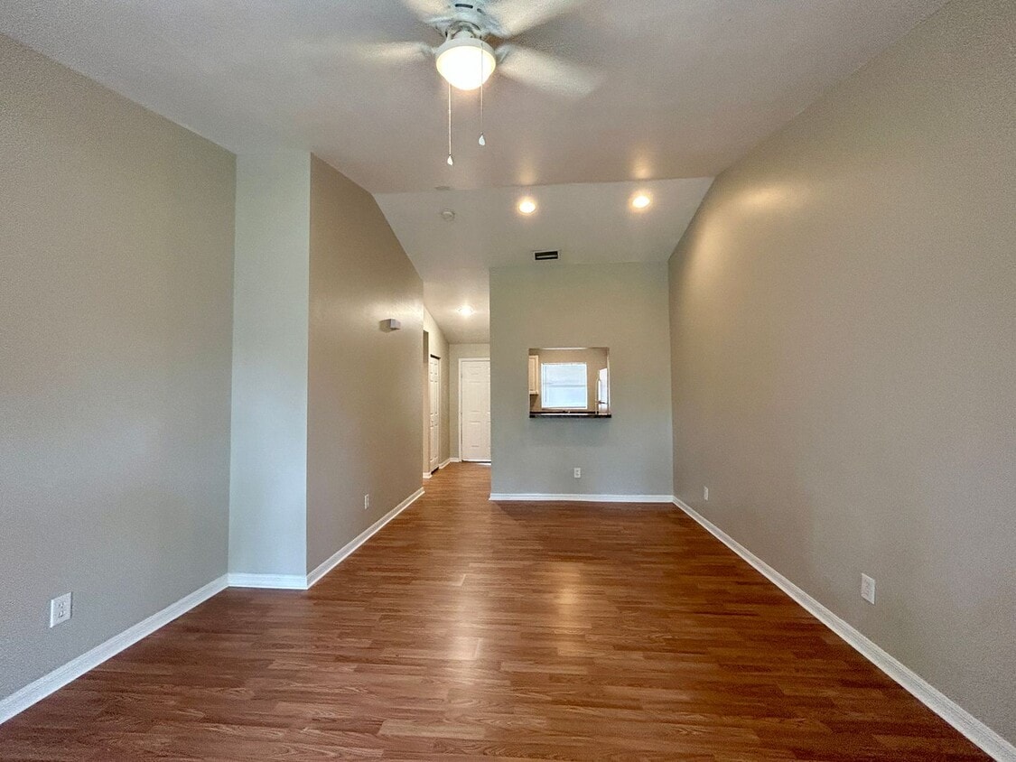 48124814 29th St SW, Lehigh Acres, FL 33973 Townhome Rentals in