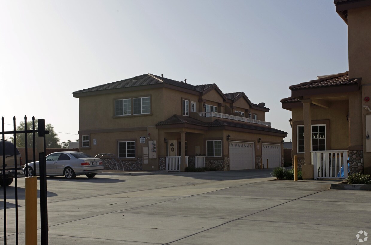 Building Photo - 17647 McWethy Dr