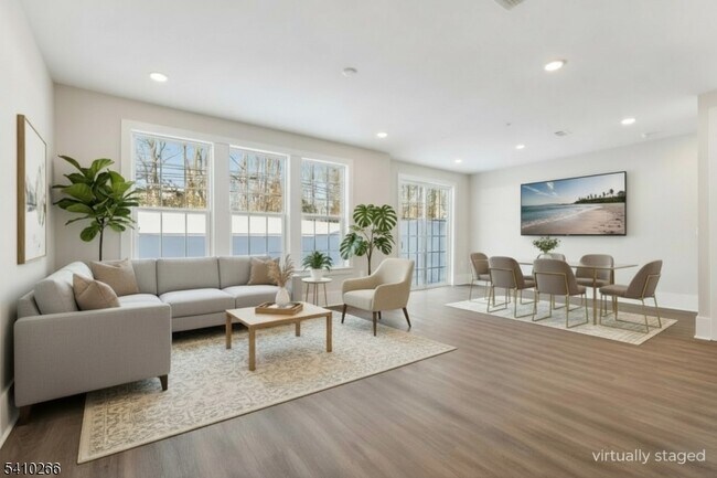 Foto del edificio - 179 Jasmine Dr