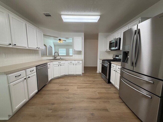 Foto del edificio - 24627 Cobble Canyon Ln