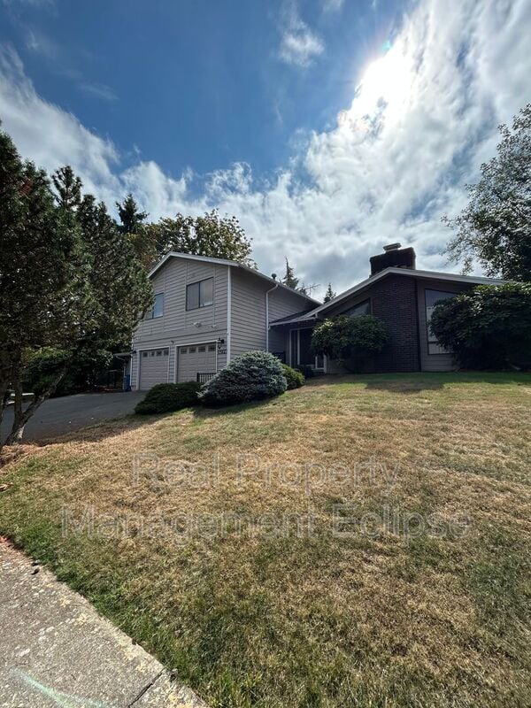 Building Photo - 15123 SE 48th Dr