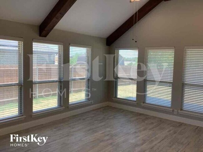 Building Photo - 310 Waverly Drive