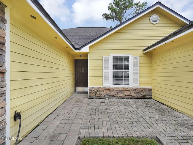 Building Photo - 8959 Bridgecreek Dr W