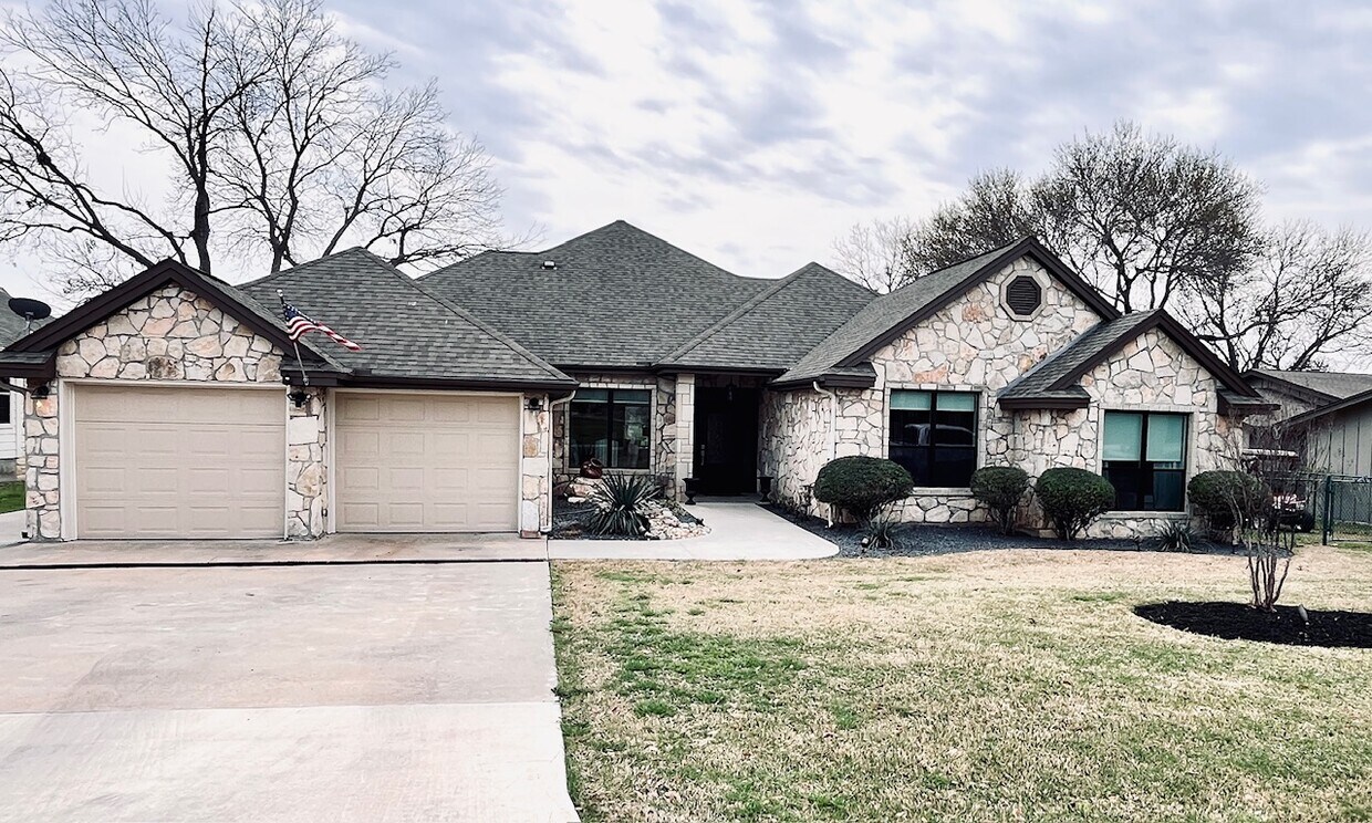 Houses For Rent In Meadowlakes Tx at Pia Grove blog