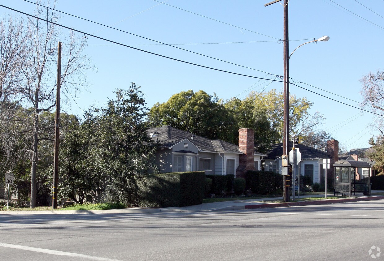 Building Photo - 590 Sierra Madre Blvd