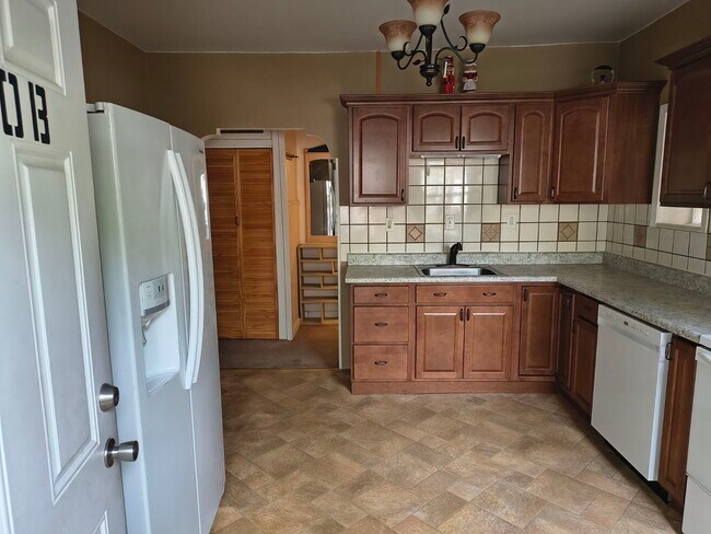 Foto del edificio - 3130 Maury Ave