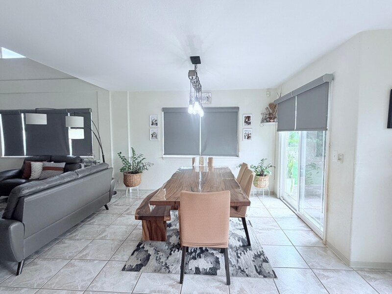 Foto del edificio - 94-717-717 Lumiaina St