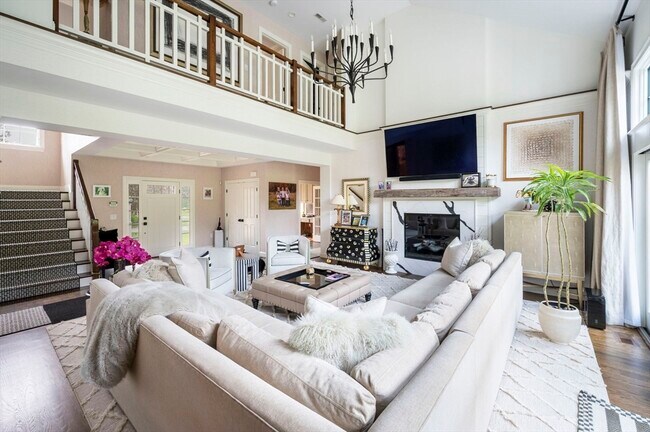 Foto del edificio - 51 Clubhouse Dr