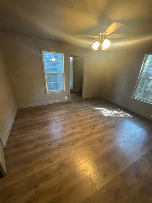 Foto del edificio - 716 E Camp St