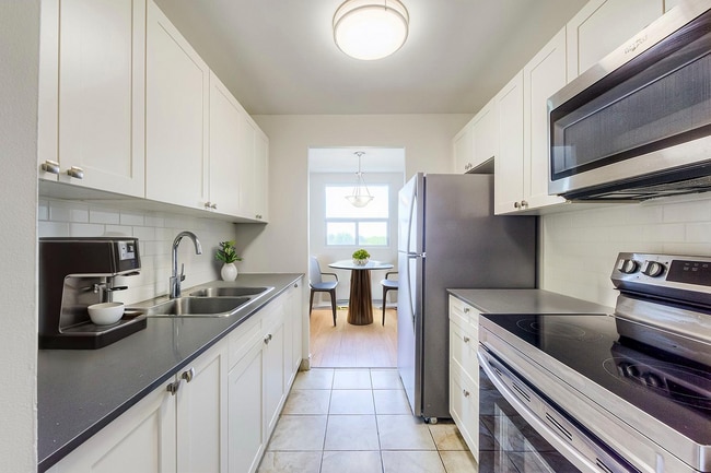 Building Photo - Nottingham Towers Building Photo - Nottingham Towers