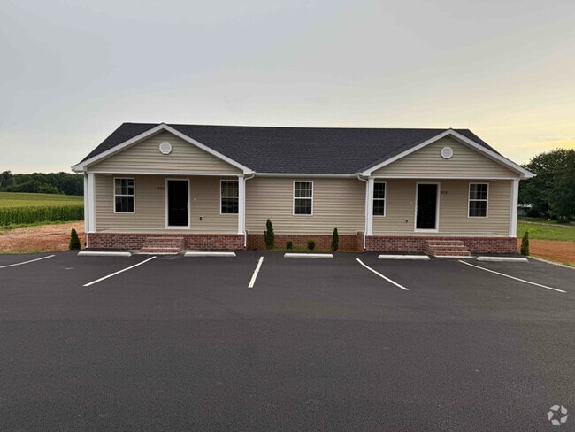 Building Photo - 105 Robins Way