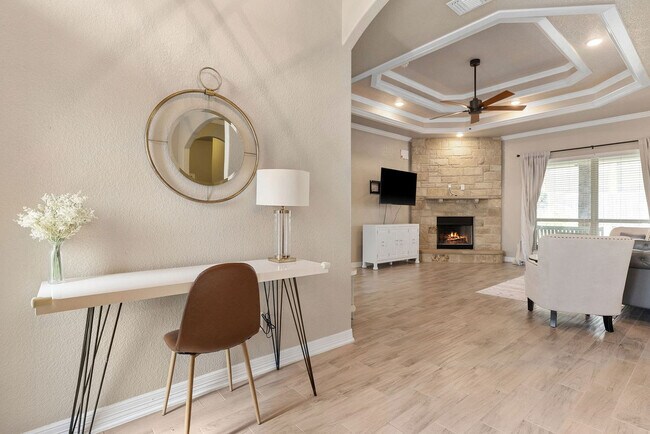 Building Photo - 2026 Henrietta Ave