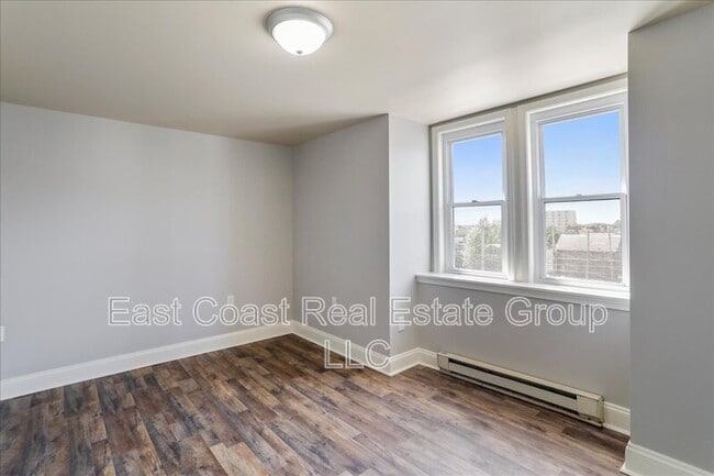 Building Photo - 20 East Ave