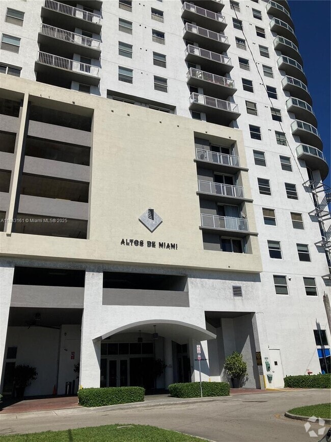 Building Photo - 1 Glen Royal Pkwy